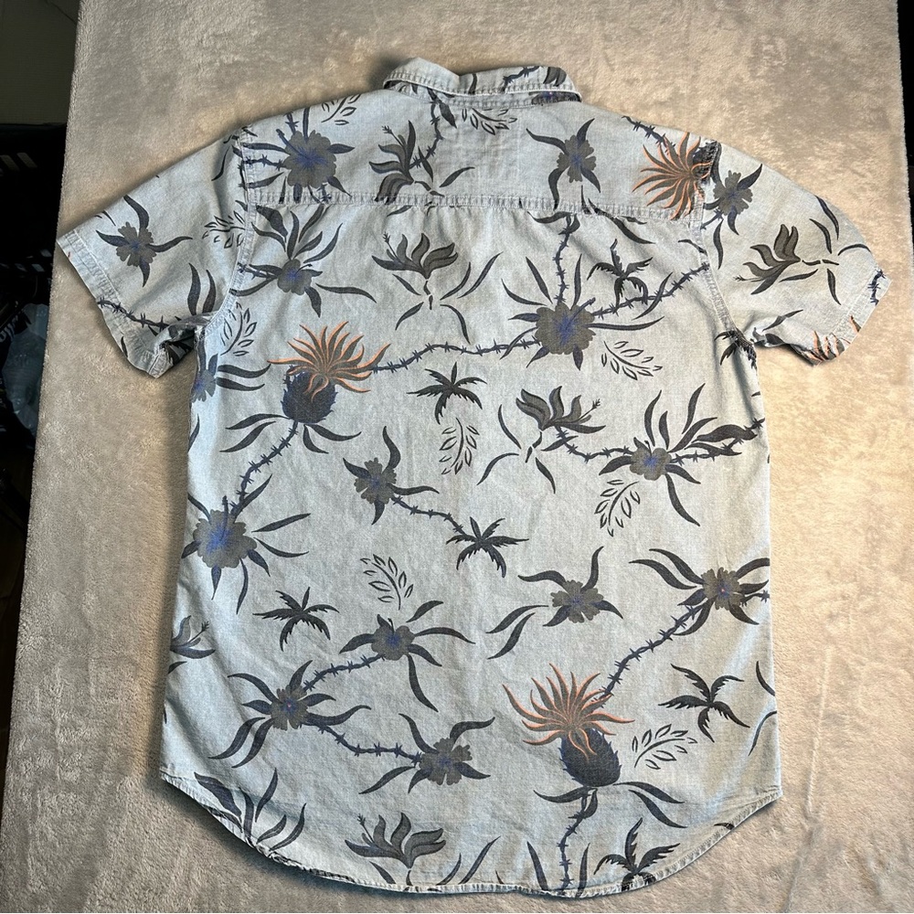 Quiksilver Men’s XL Shakka Mate Button Up Short Sleeve Casual Shirt - Picture 2 of 9